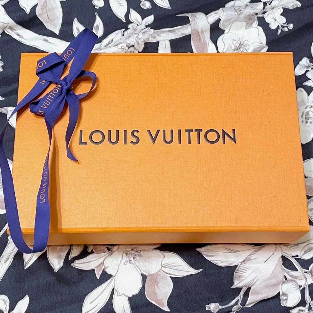 Authentic Louis Vuitton Orange gift box for Pochette Accessoires New Model